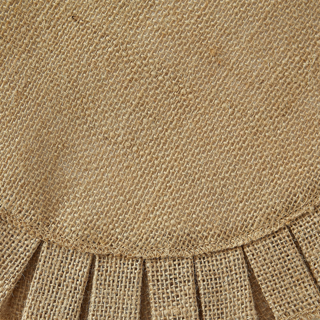 Jute Burlap Round Ruffle Placemat Set (Set of 6) - Placemat Set, 15" Round