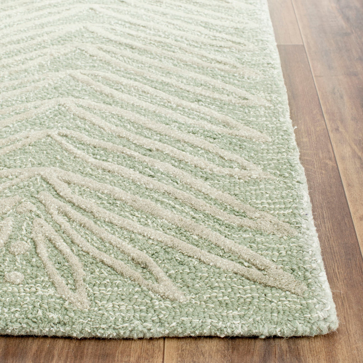 Martha Stewart by SAFAVIEH Chevron Leaves Wool/ Viscose Rug