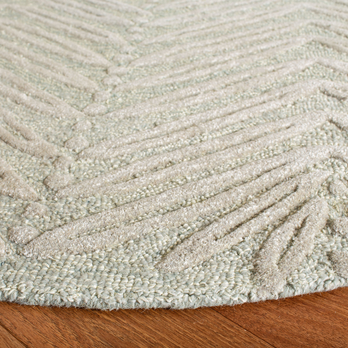 Martha Stewart by SAFAVIEH Chevron Leaves Wool/ Viscose Rug