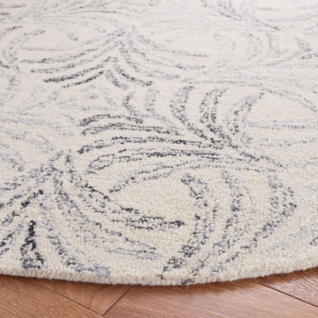 Martha Stewart by SAFAVIEH Handmade Asumi Rug