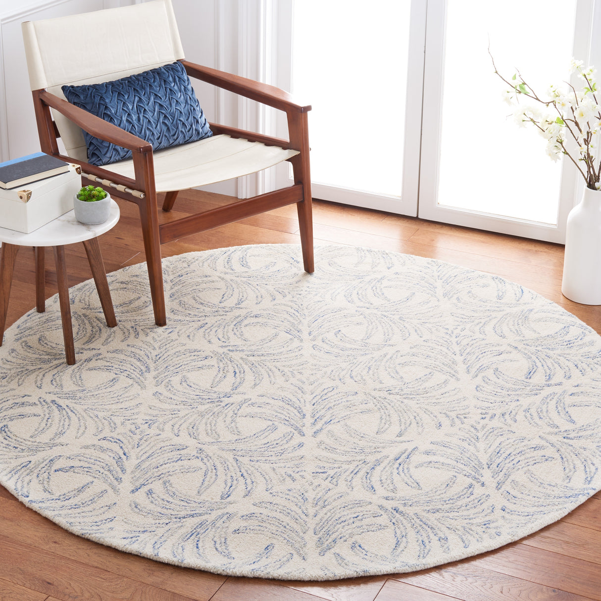 Martha Stewart by SAFAVIEH Handmade Asumi Rug