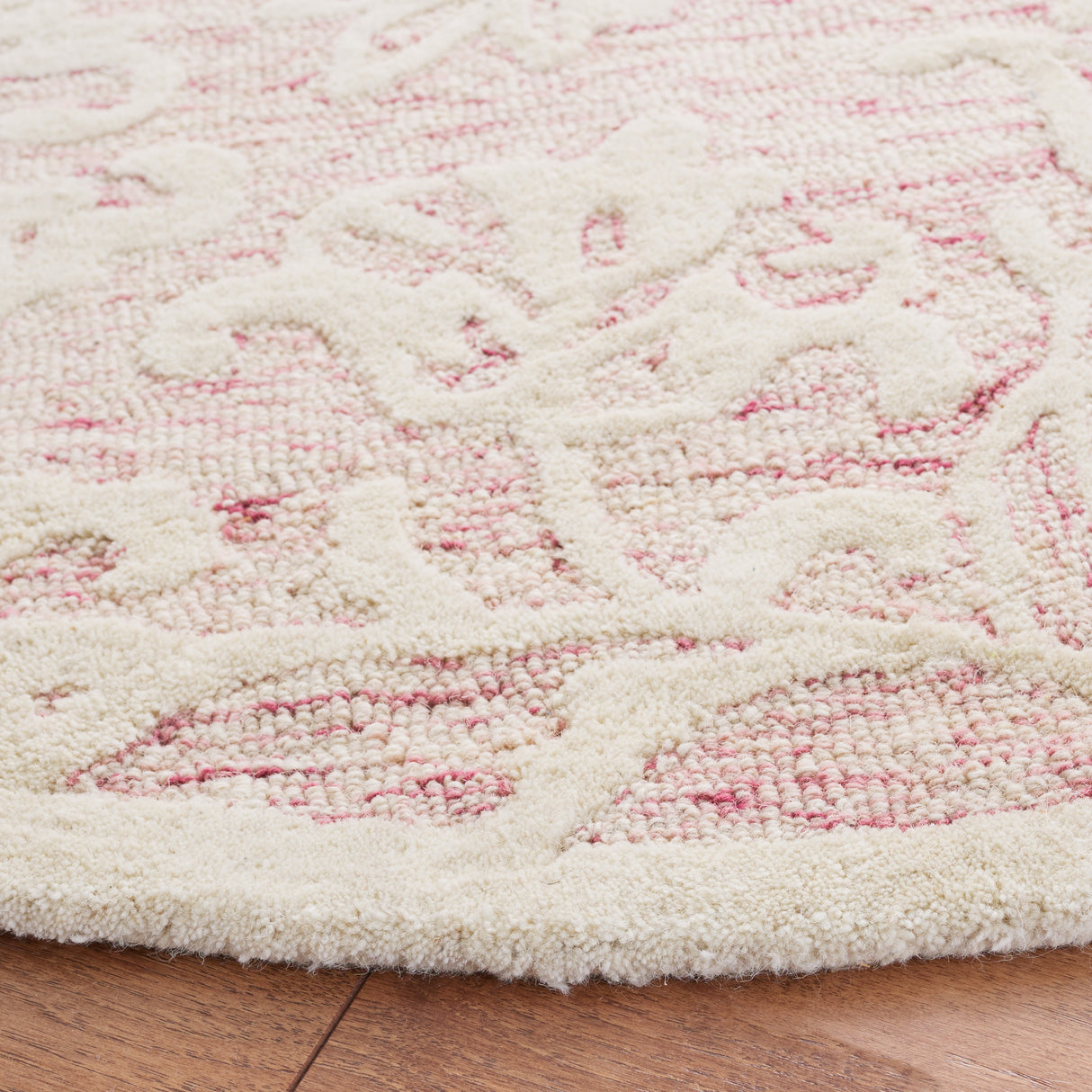 Martha Stewart by SAFAVIEH Handmade Eibhlis Wool Rug