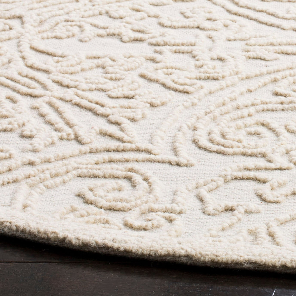 Martha Stewart by SAFAVIEH Handmade Leopolda Wool Rug