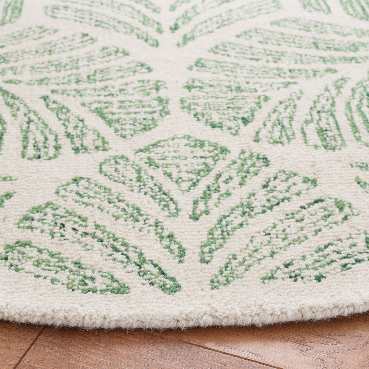 Martha Stewart by SAFAVIEH Handmade Samuela Wool Rug