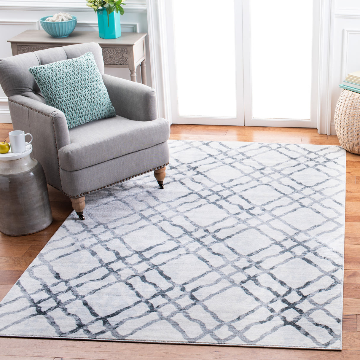 Martha Stewart by SAFAVIEH Saniye Trellis Distressed Rug