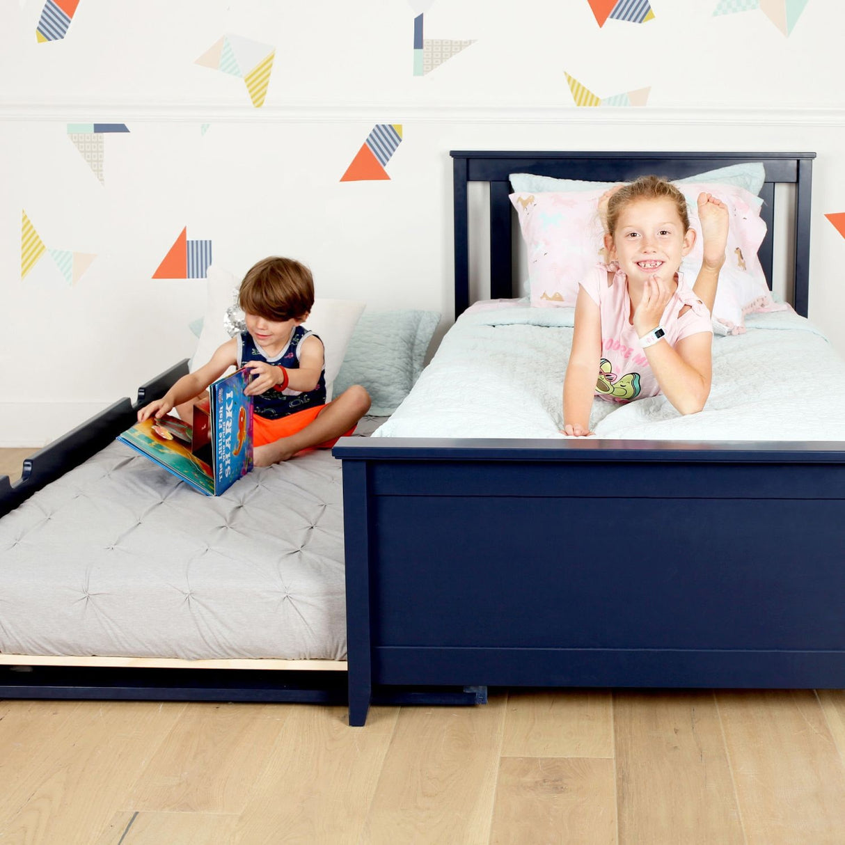 Max and Lily Twin Size Bed with Trundle