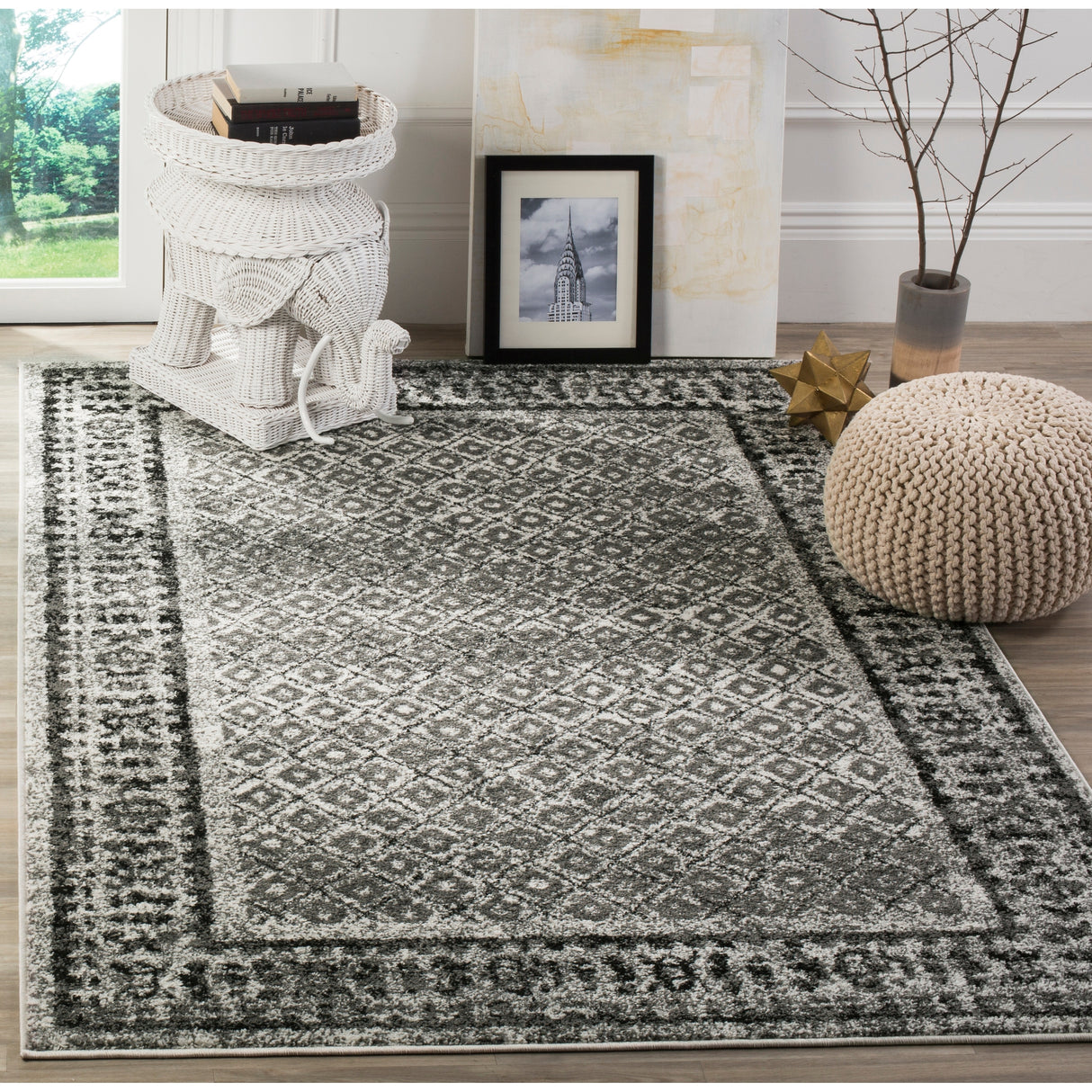 SAFAVIEH Adirondack Cass Distressed Rug