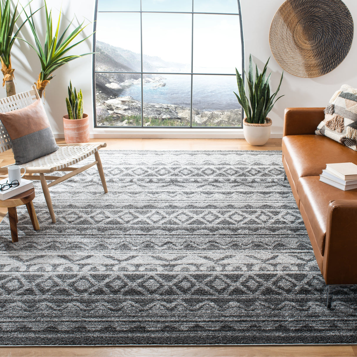 SAFAVIEH Adirondack Hiyam Moroccan Boho Rug