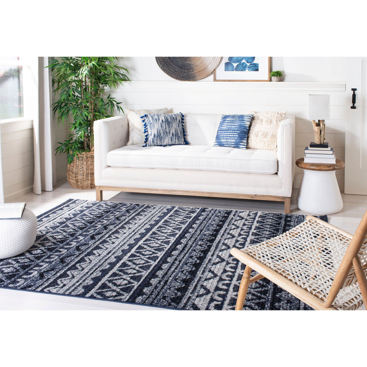 SAFAVIEH Adirondack Hiyam Moroccan Boho Rug