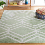 SAFAVIEH Adirondack Olsa Geometric Distressed Rug