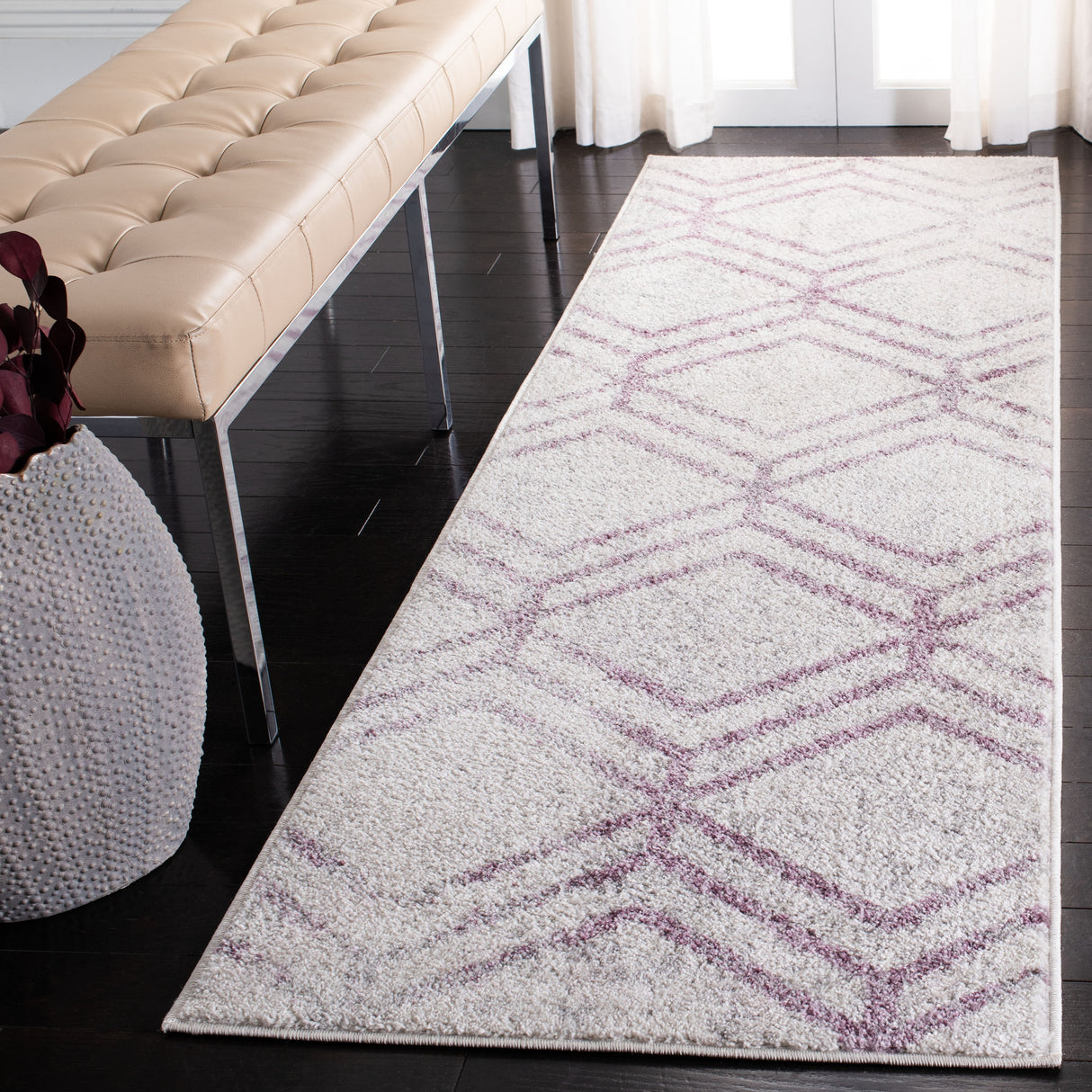 SAFAVIEH Adirondack Olsa Geometric Distressed Rug