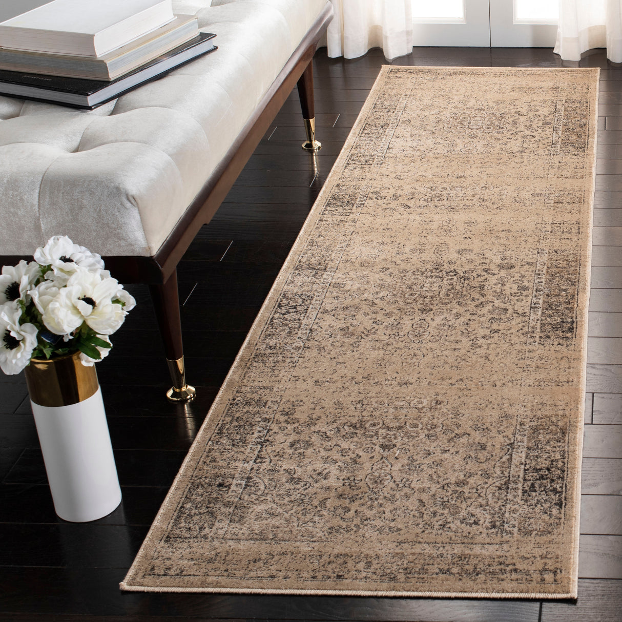 SAFAVIEH Agda Charlott Distressed Oriental Area Rug