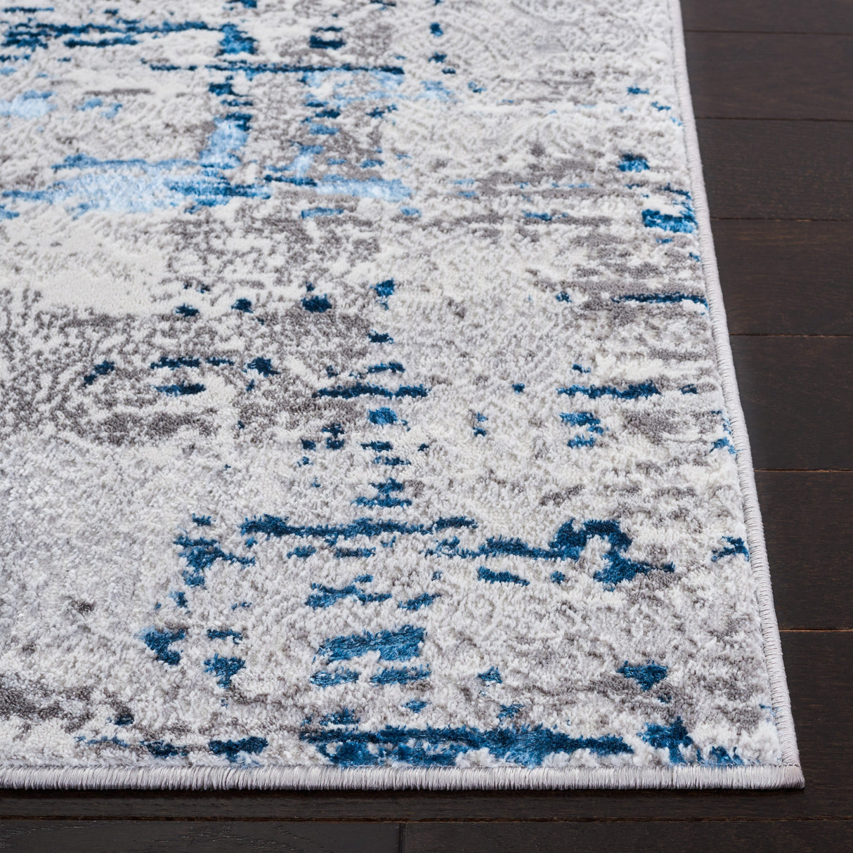 SAFAVIEH Amelia Afaf Abstract Distressed Rug