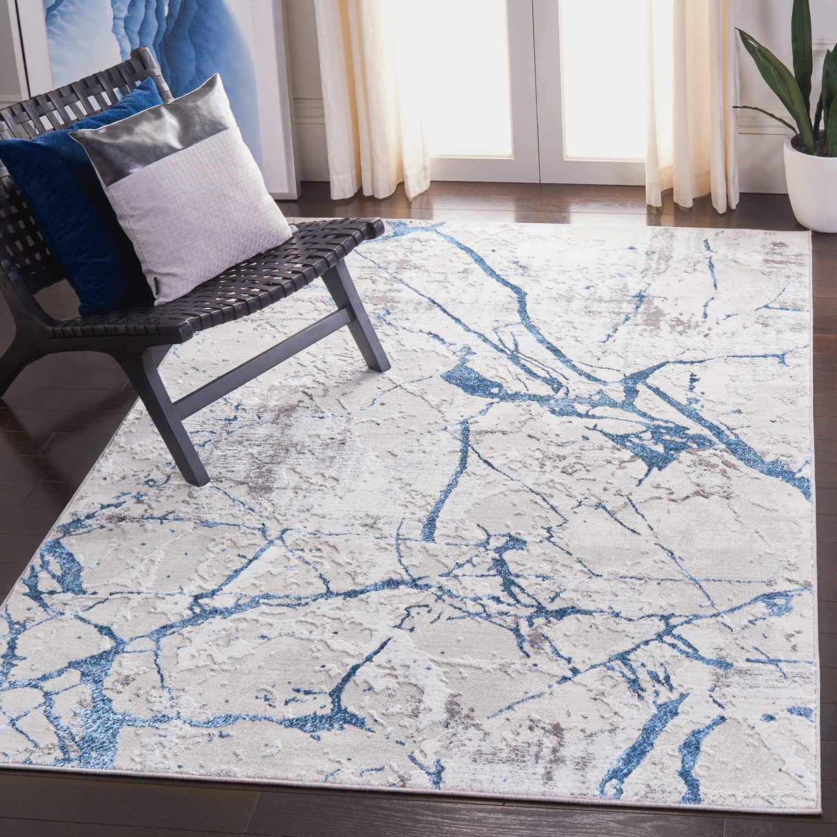 SAFAVIEH Amelia Alli Modern Abstract Distressed Rug