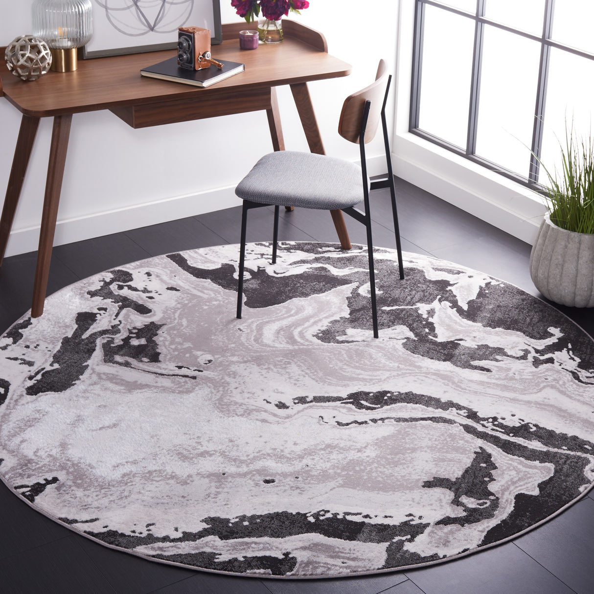 SAFAVIEH Amelia Berendina Modern Abstract Rug