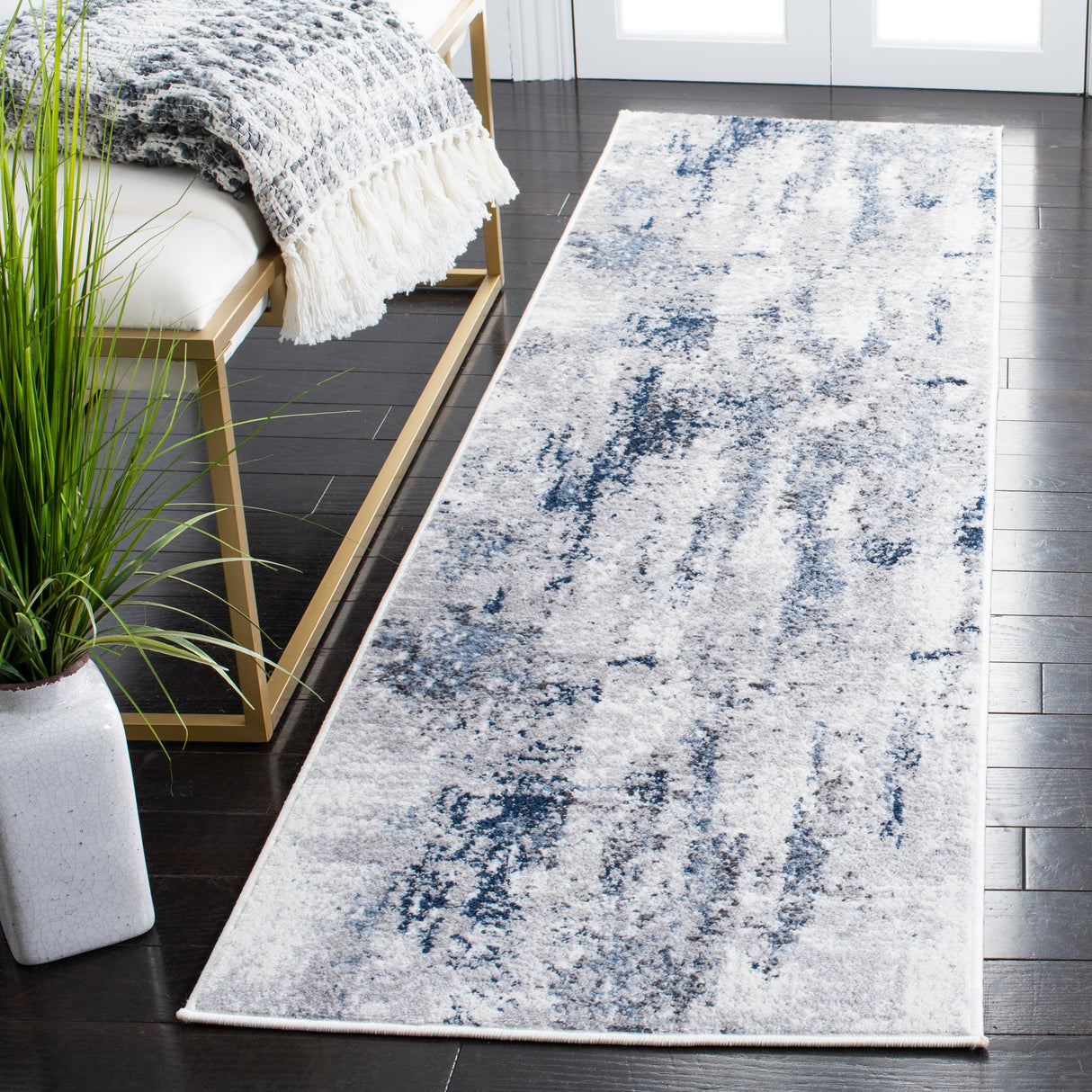 SAFAVIEH Amelia Caliopa Modern Abstract Rug