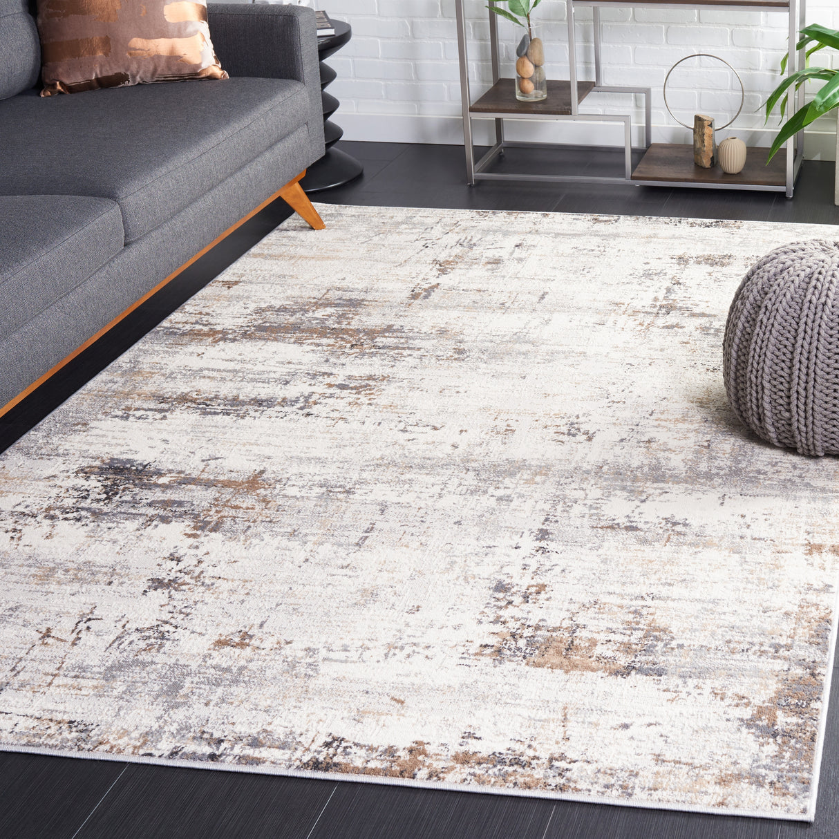 SAFAVIEH Amelia Sanita Modern Abstract Rug