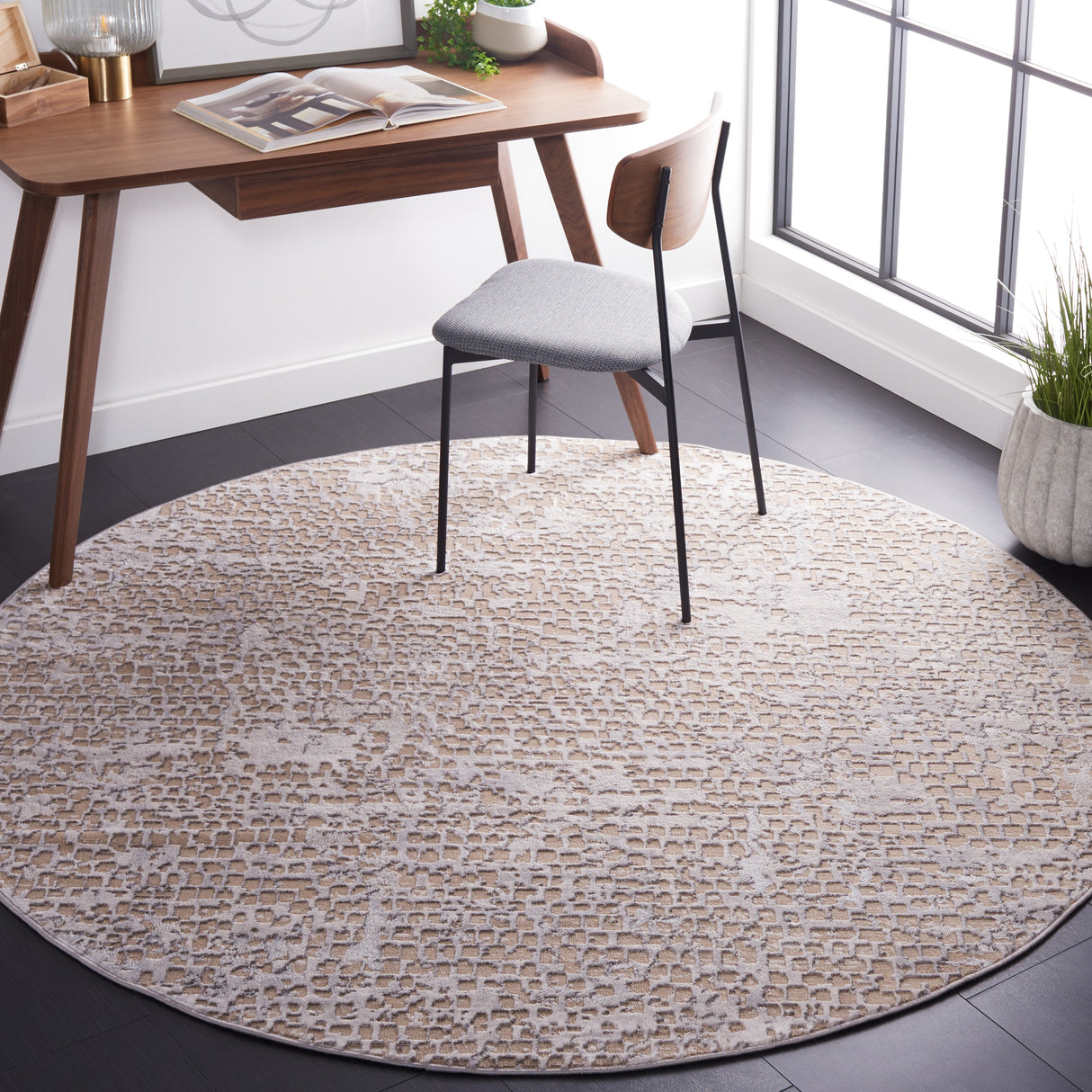 SAFAVIEH Amelia Valvi Modern Abstract Rug