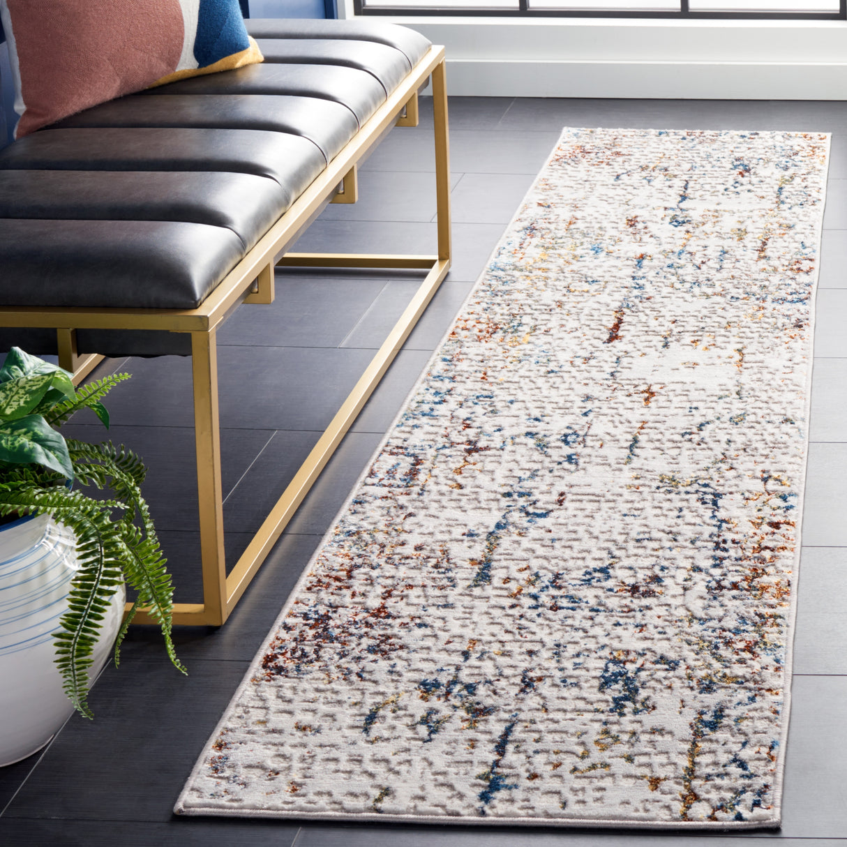 SAFAVIEH Amelia Valvi Modern Abstract Rug