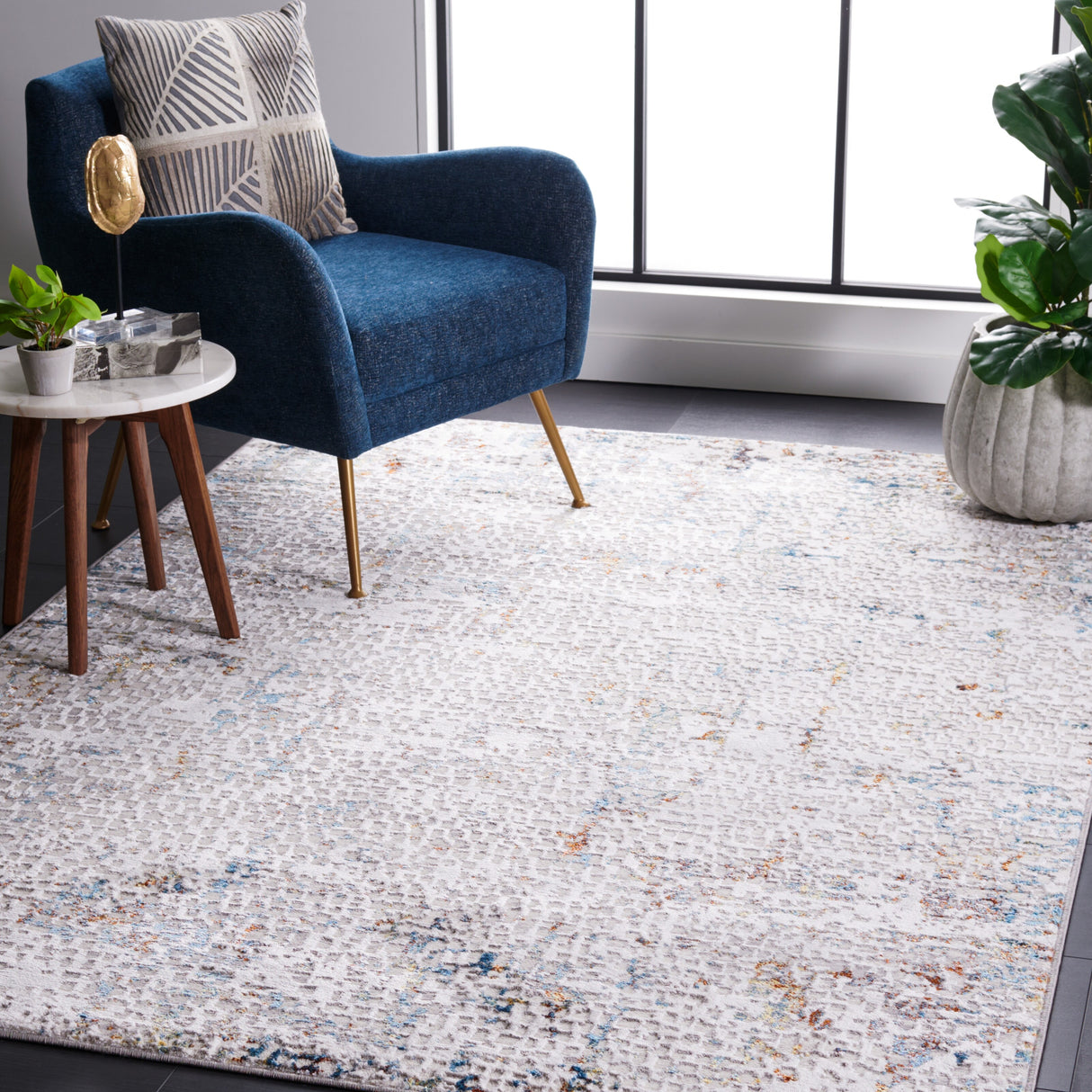 SAFAVIEH Amelia Valvi Modern Abstract Rug