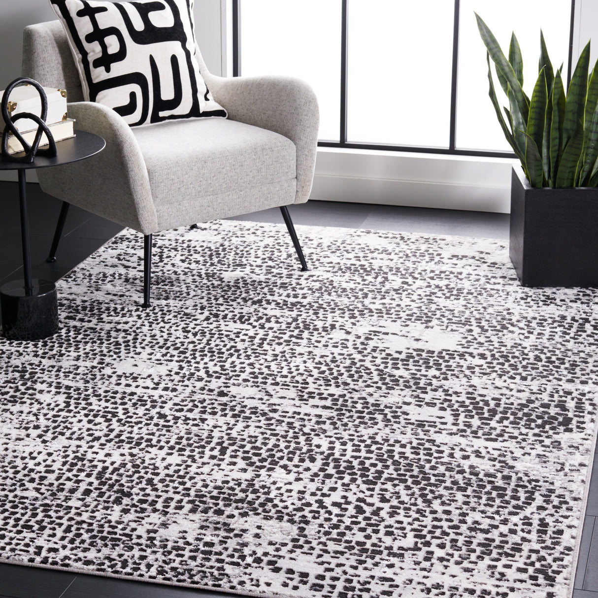 SAFAVIEH Amelia Valvi Modern Abstract Rug