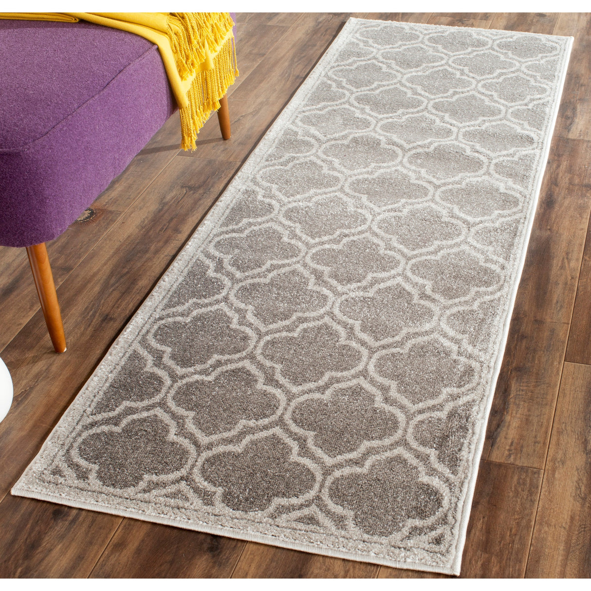 SAFAVIEH Amherst Lyda Modern Rug