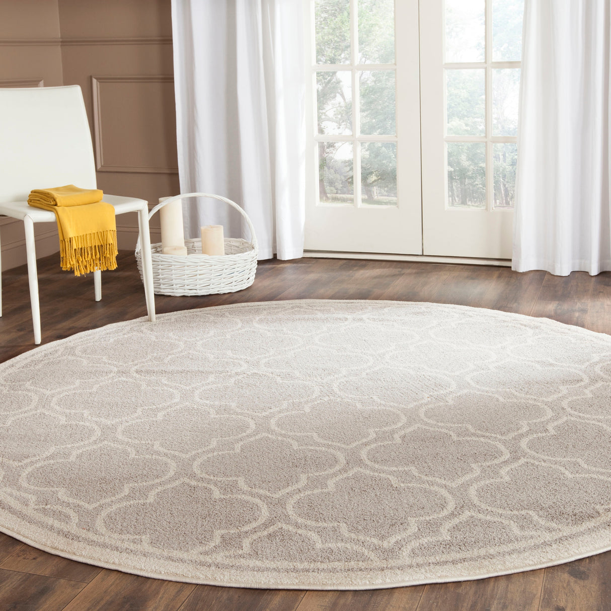 SAFAVIEH Amherst Lyda Modern Rug