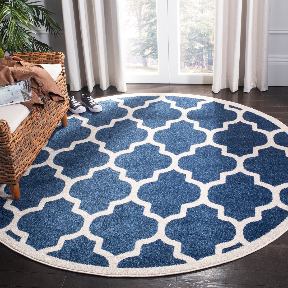 SAFAVIEH Amherst Machi Modern Rug