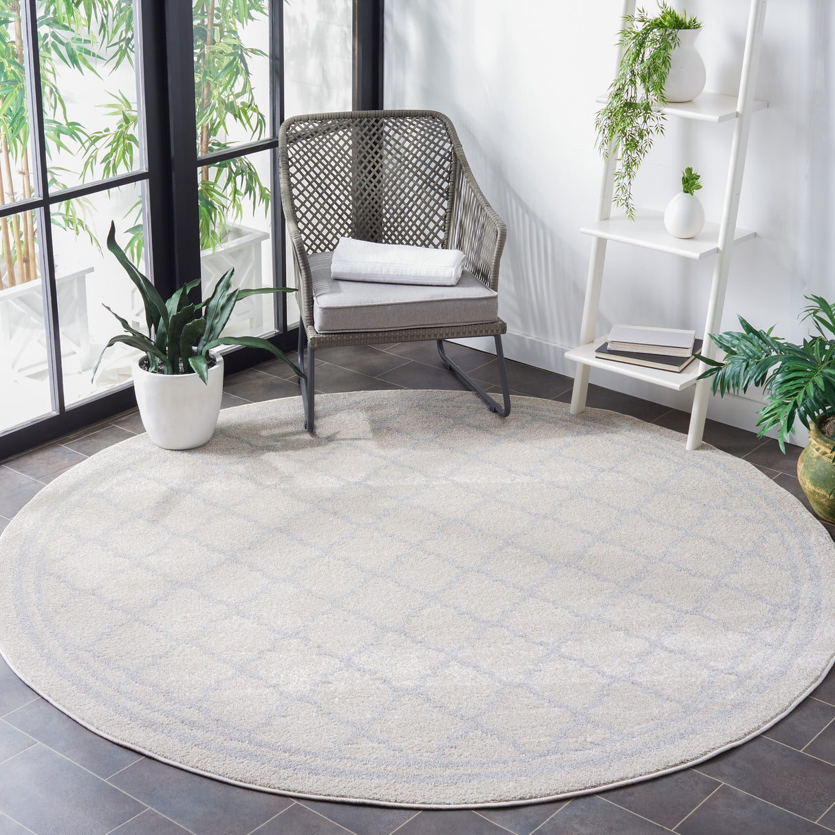 SAFAVIEH Amherst Namira Trellis Rug