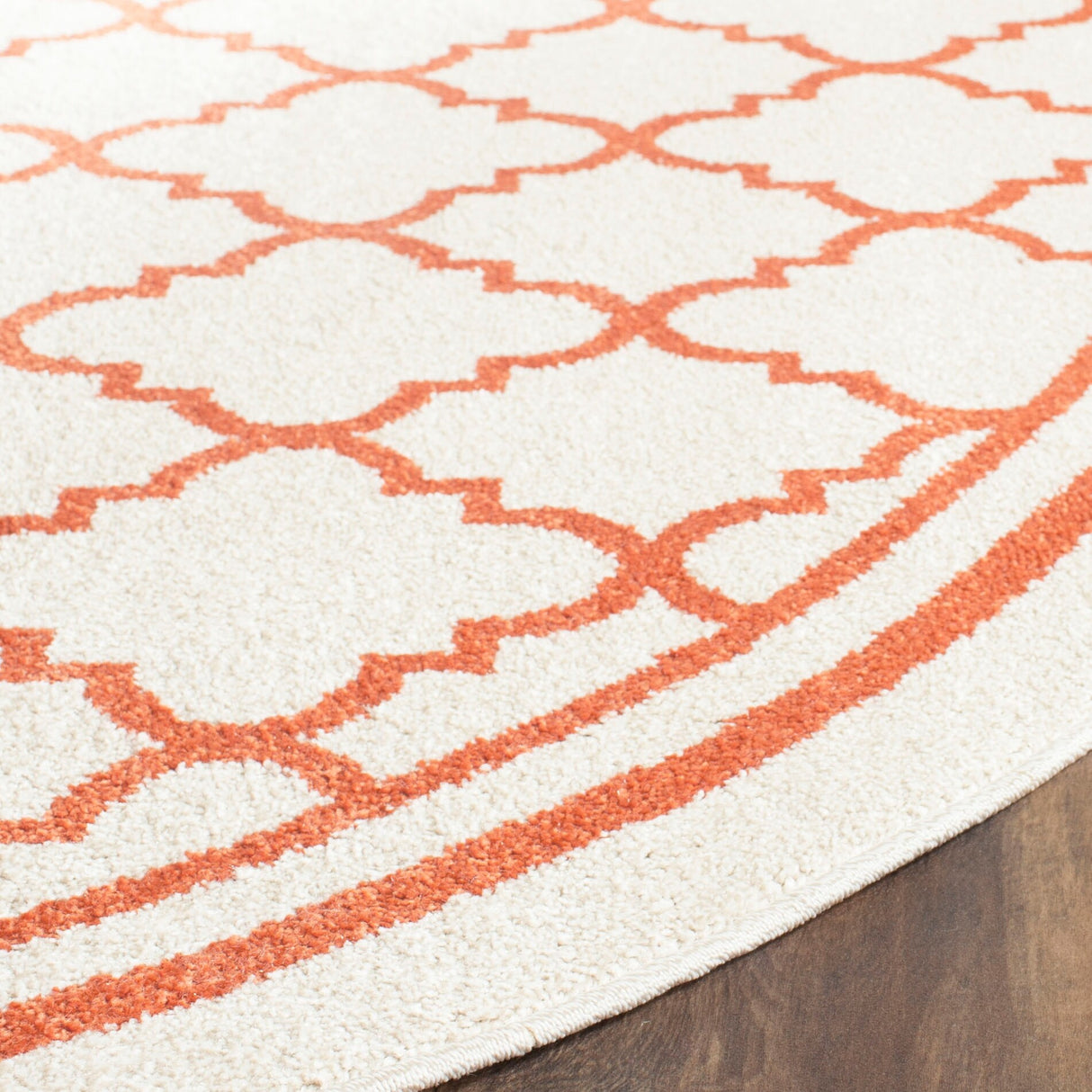 SAFAVIEH Amherst Namira Trellis Rug