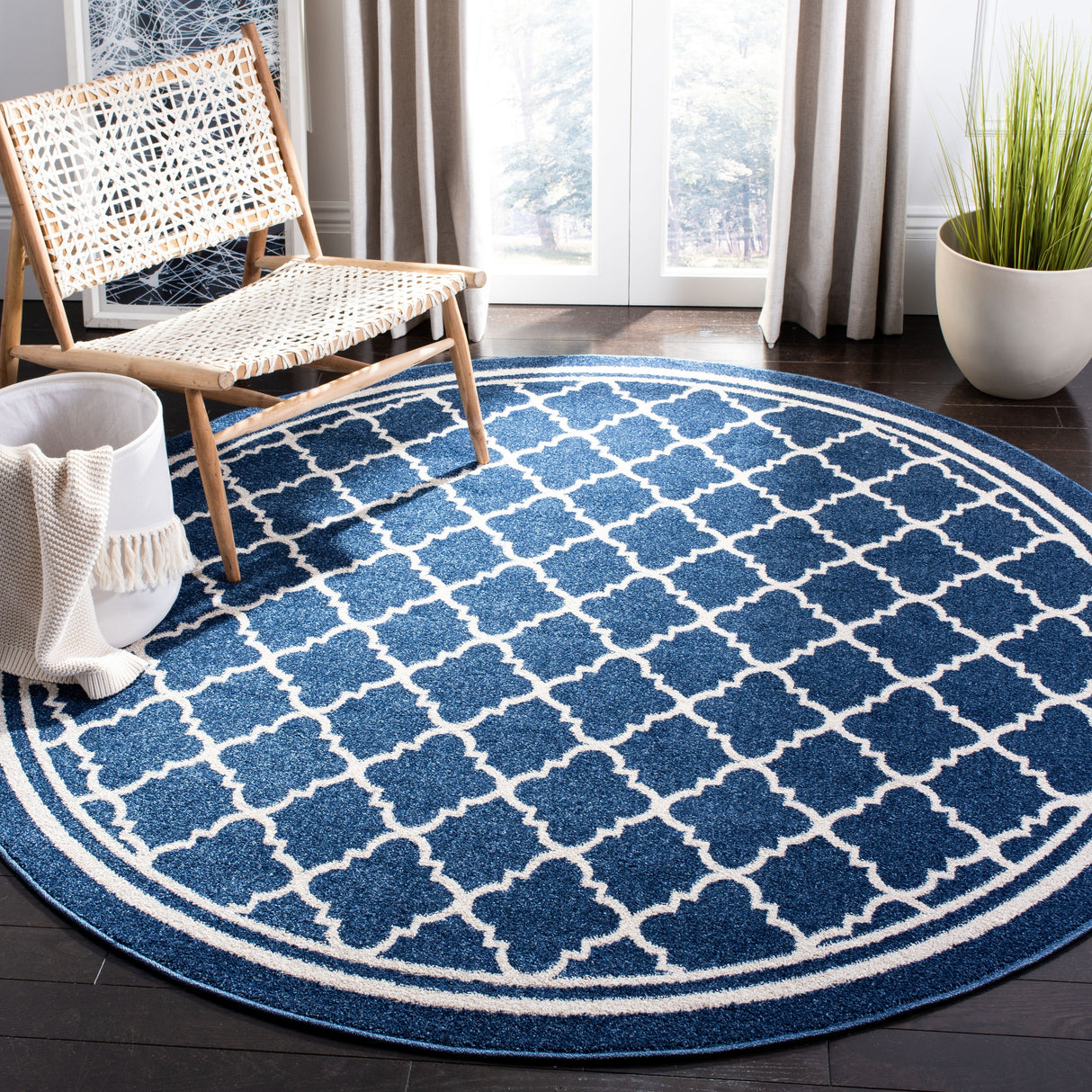 SAFAVIEH Amherst Namira Trellis Rug