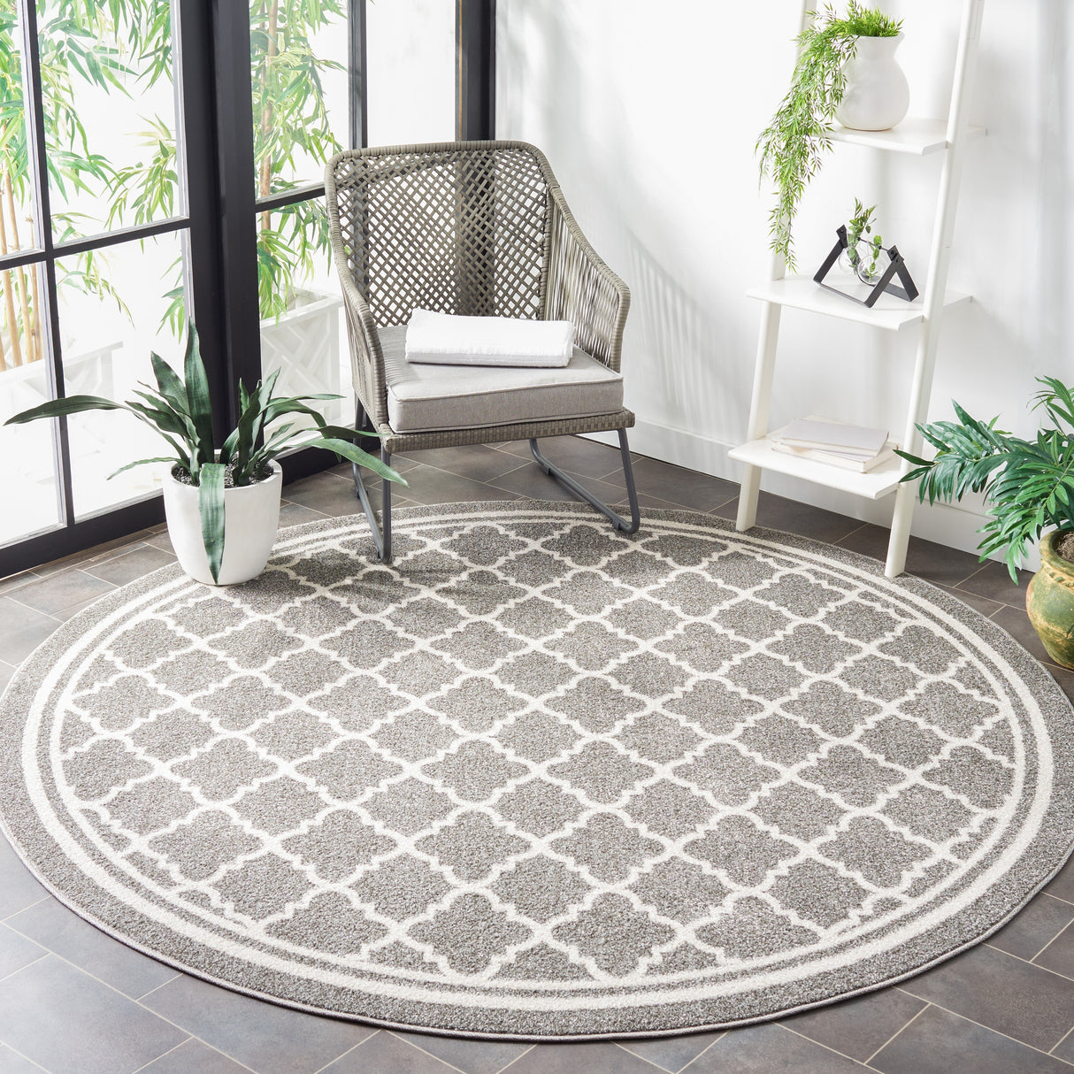 SAFAVIEH Amherst Namira Trellis Rug