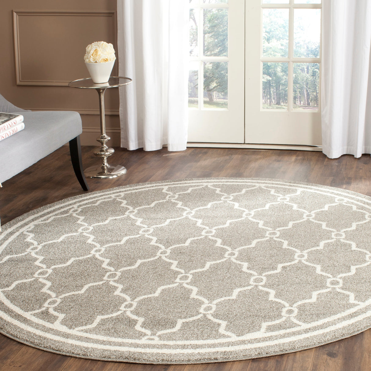 SAFAVIEH Amherst Nargis Modern Rug