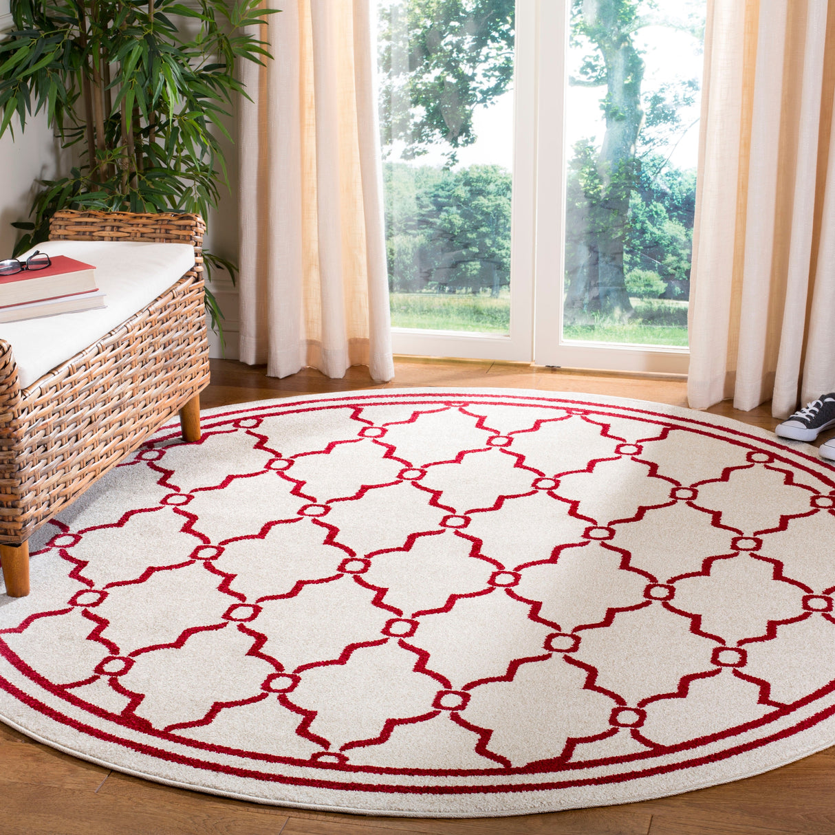 SAFAVIEH Amherst Nargis Modern Rug