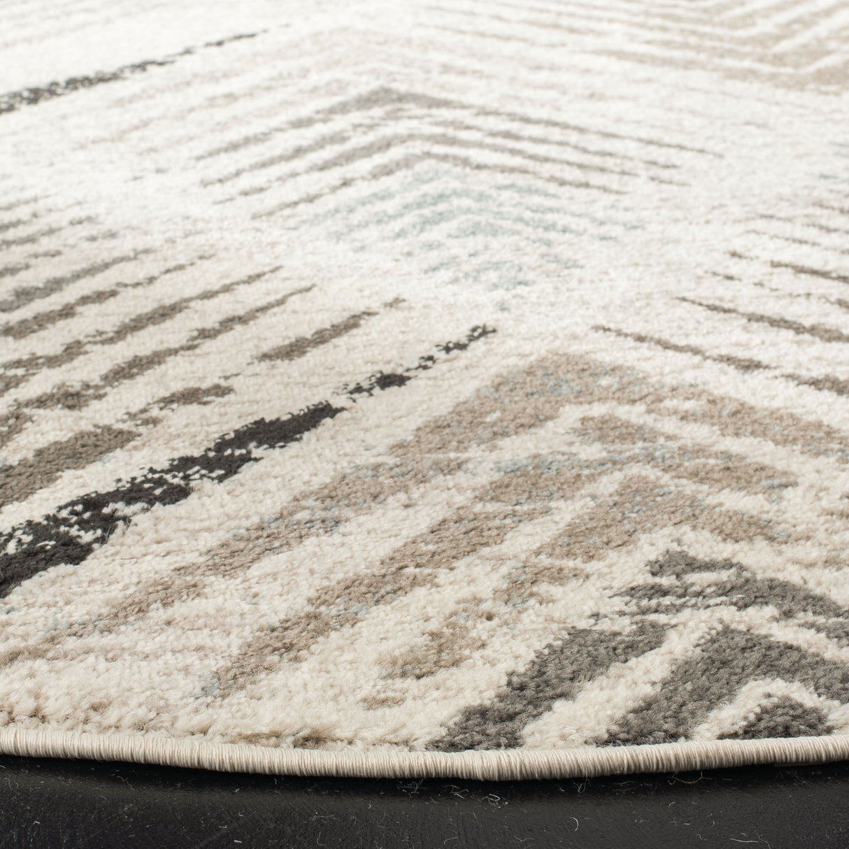 SAFAVIEH Amsterdam Gulumser Modern Rug