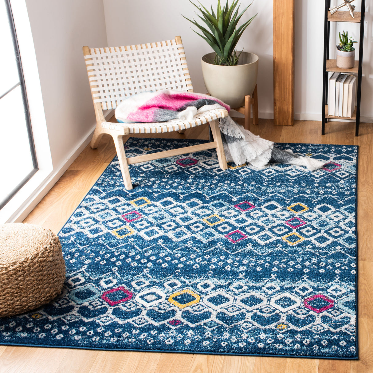 SAFAVIEH Amsterdam Iskra Moroccan Boho Rug