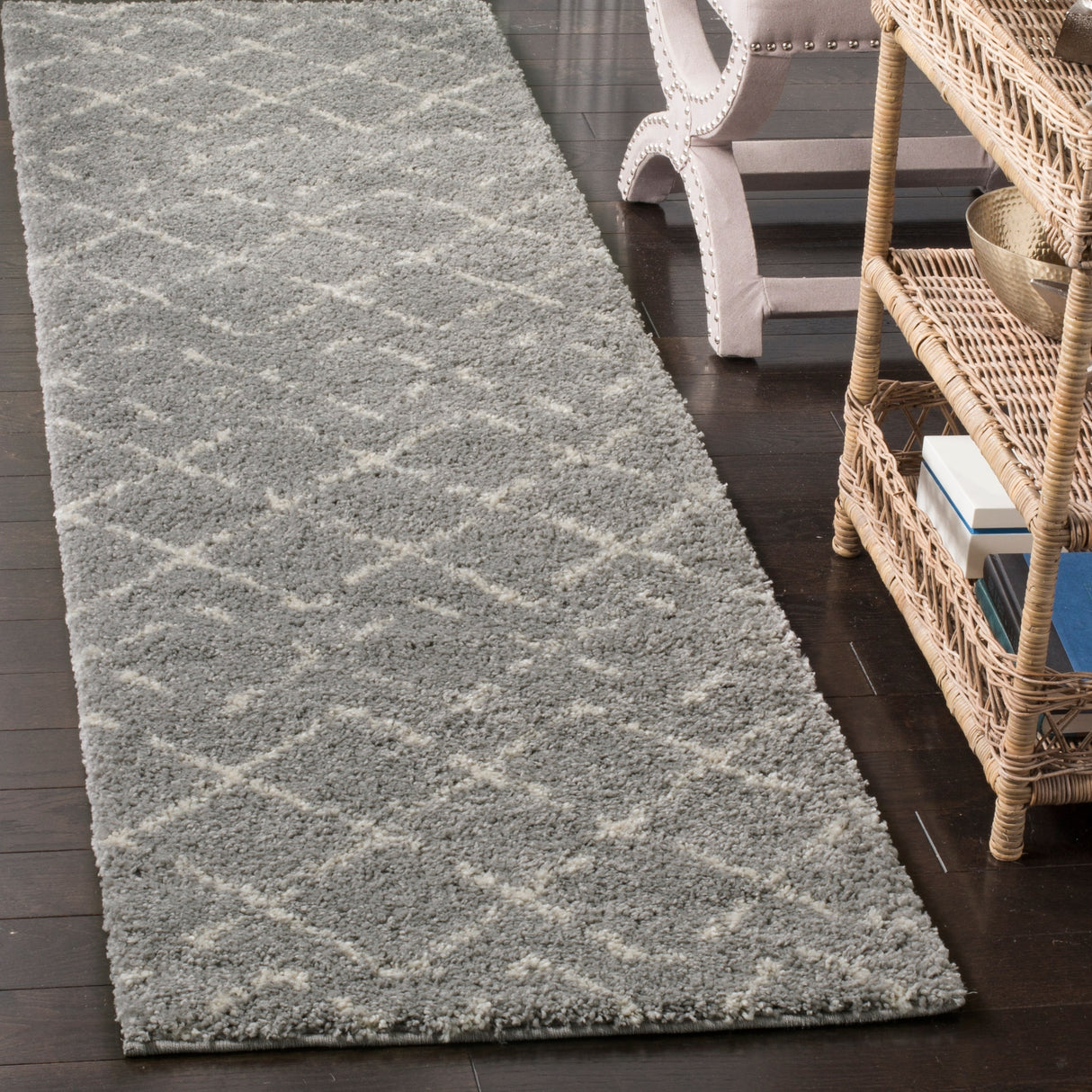 SAFAVIEH Arizona Shag Ghinwa 1.2-inch Thick Rug