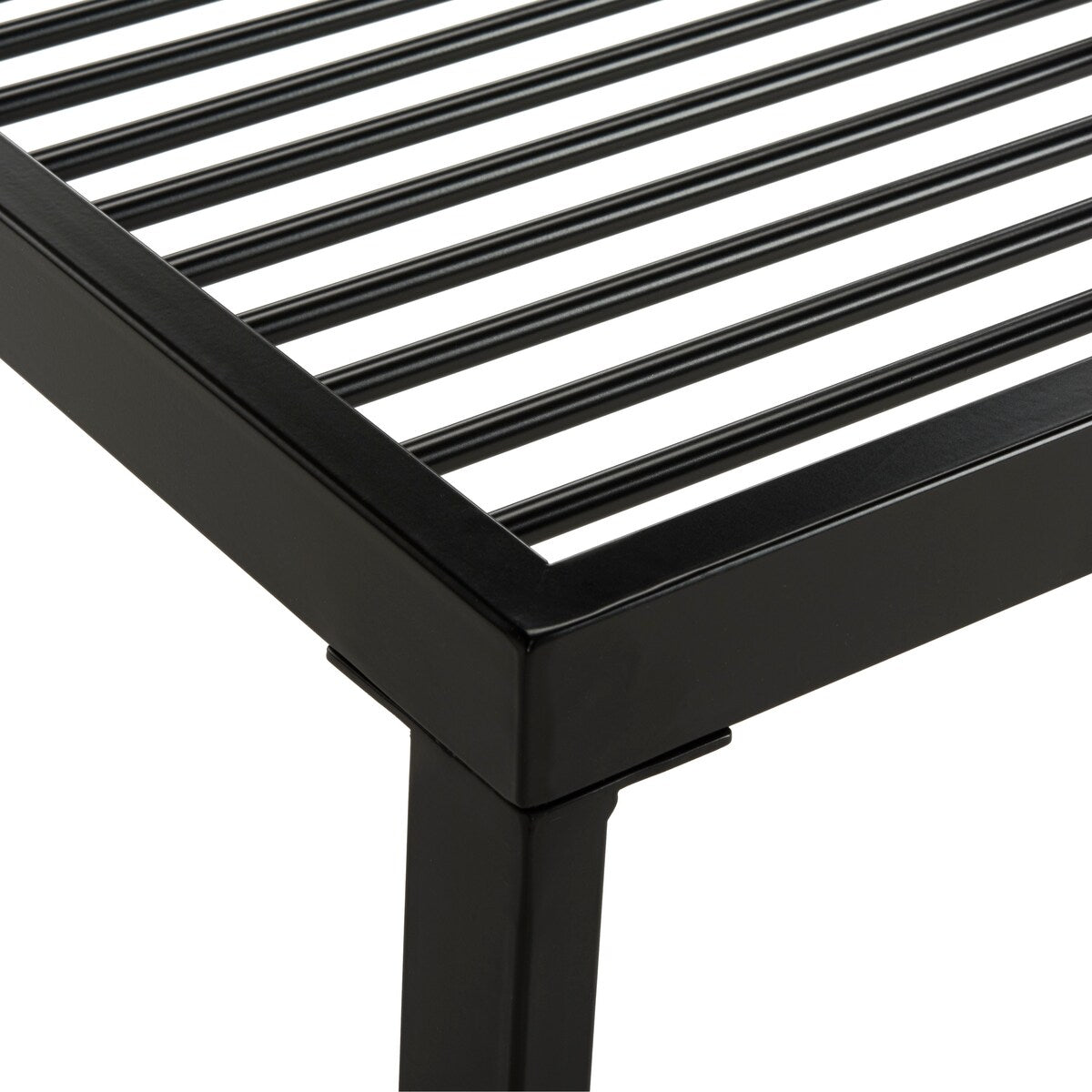 SAFAVIEH Arletta White/ Black Coffee Table - 48" x 24" x 18" - 48Wx24Dx18H