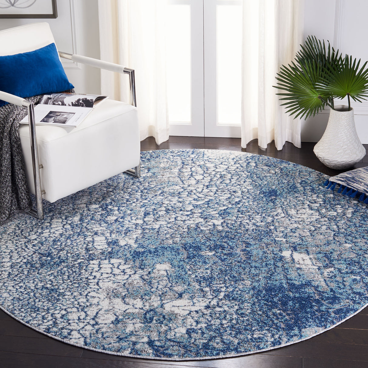 SAFAVIEH Aston Bergljot Modern Abstract Rug