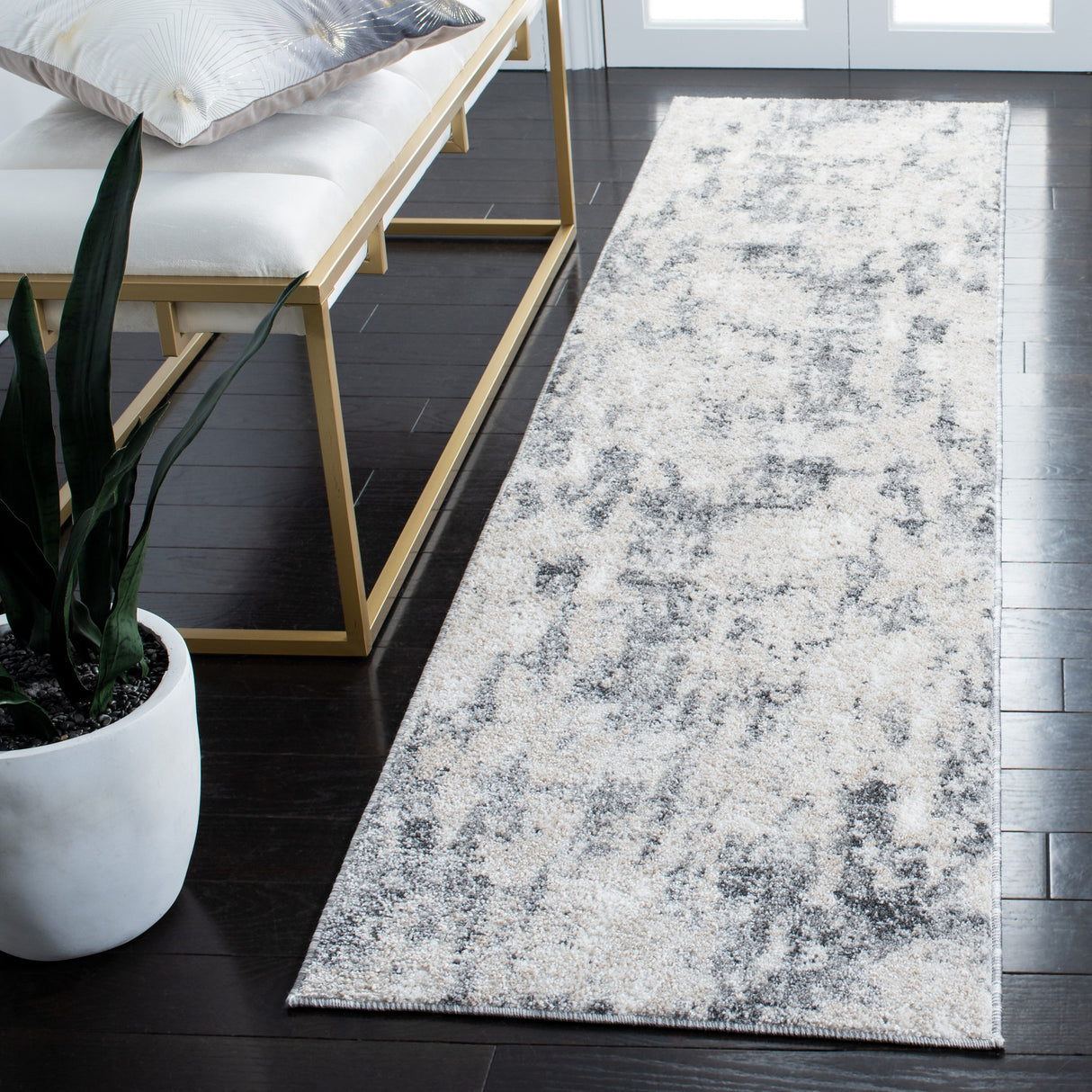 SAFAVIEH Aston Outi Modern Abstract Rug