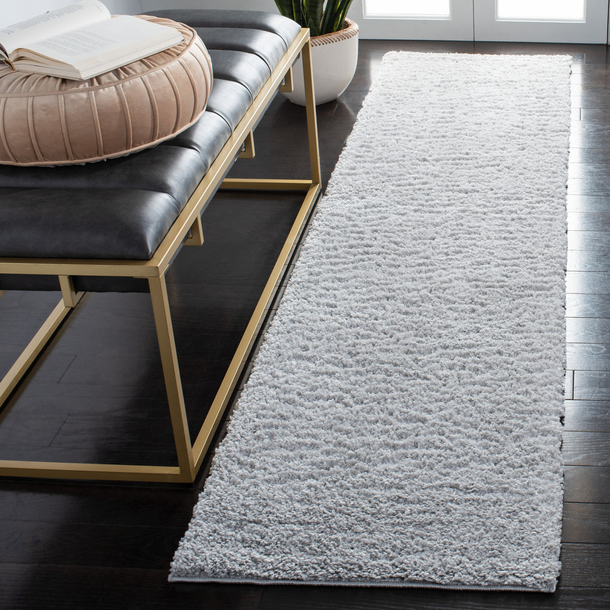 SAFAVIEH August Shag Irmak 1.25-inch Thick Rug