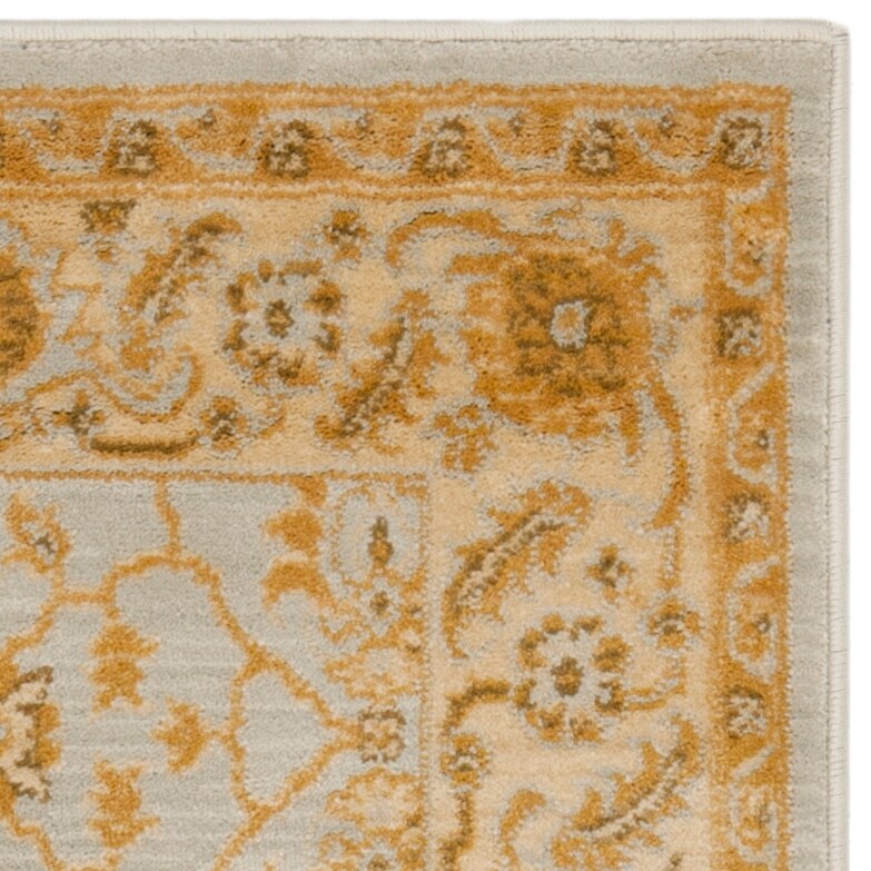 SAFAVIEH Austin Stanuta Traditional Oriental Rug