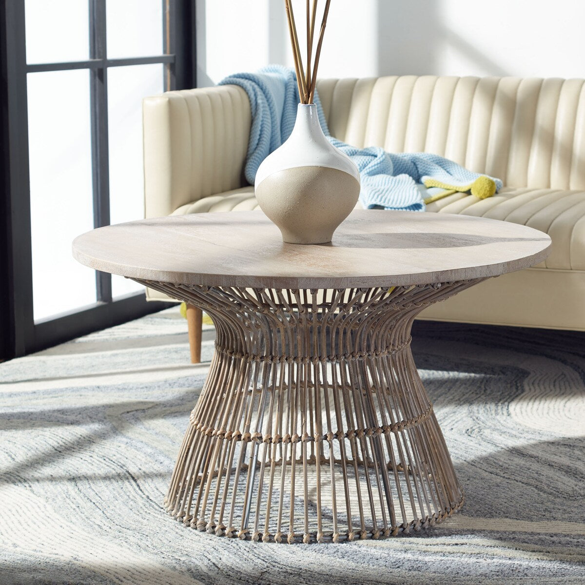 SAFAVIEH Aveline Modern Rattan Round Coffee Table - 31.5" W x 31.5" L x 17.7" H - 32Wx32Dx18H