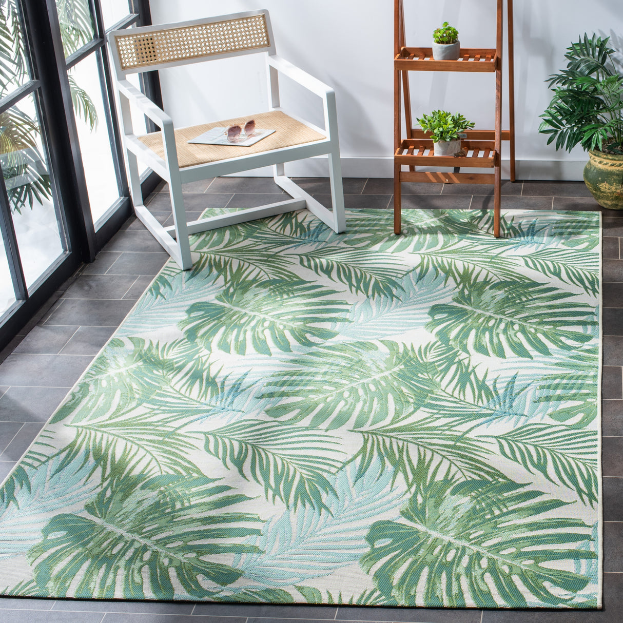 SAFAVIEH Barbados Pisti Tropical Indoor/ Outdoor Waterproof Patio Backyard Rug