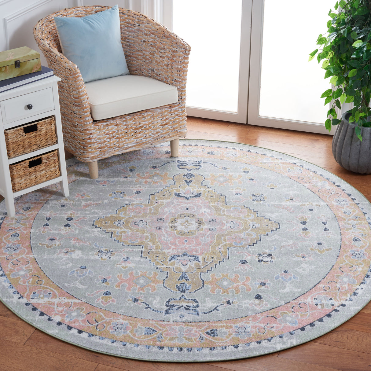 SAFAVIEH Bayside Machine Washable Sabatina Shabby Chic Rug