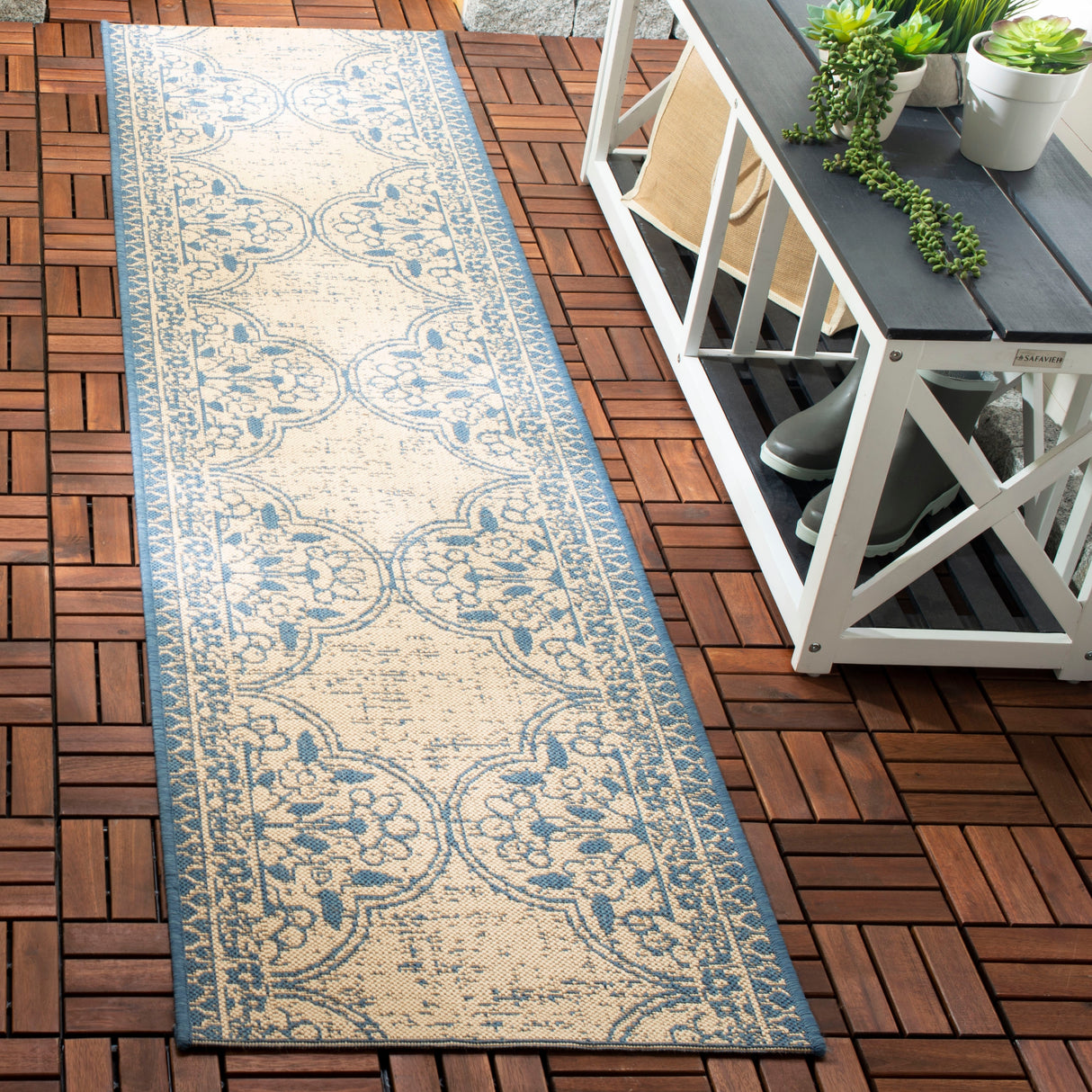 SAFAVIEH Beach House Belina Indoor/ Outdoor Waterproof Patio Backyard Rug