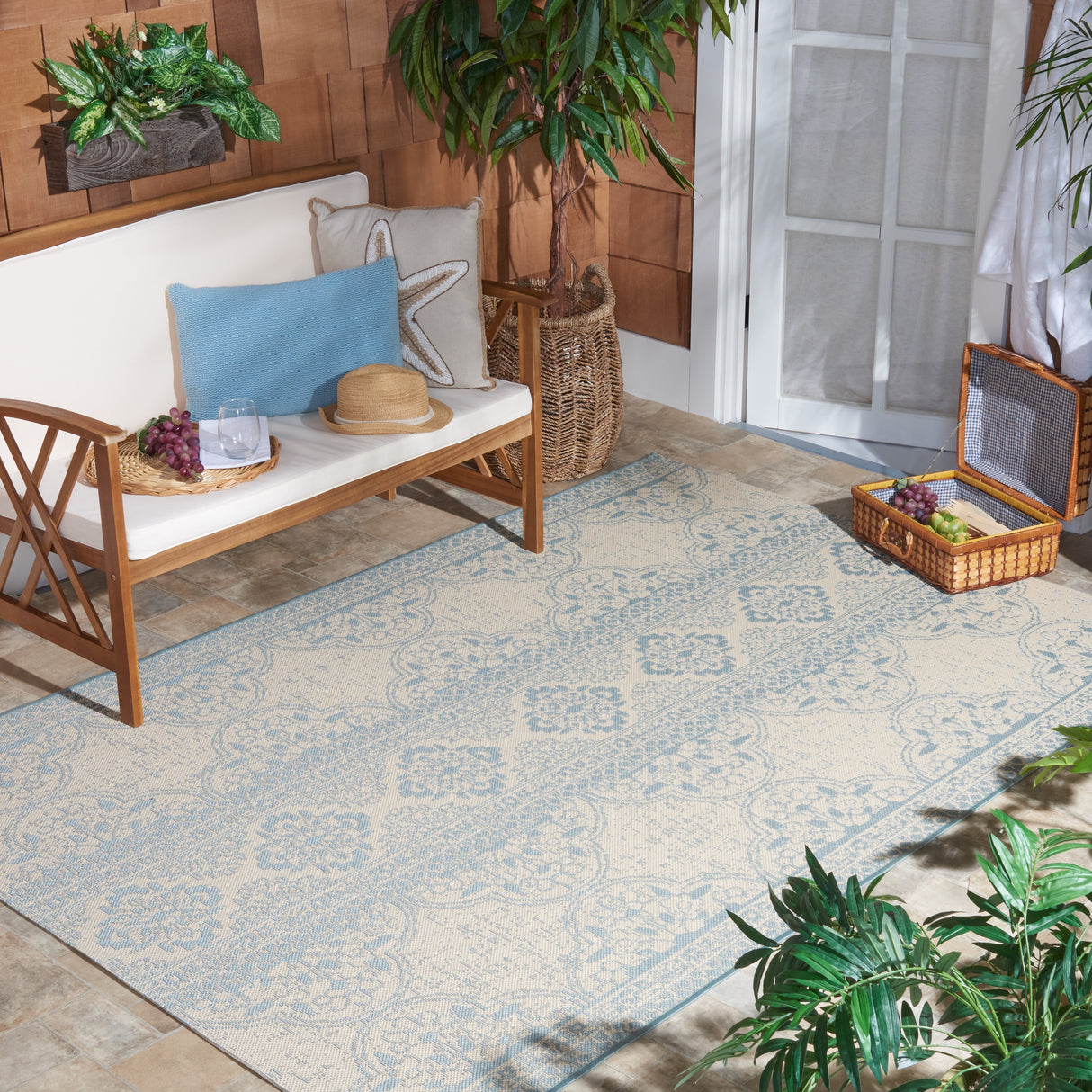 SAFAVIEH Beach House Belina Indoor/ Outdoor Waterproof Patio Backyard Rug