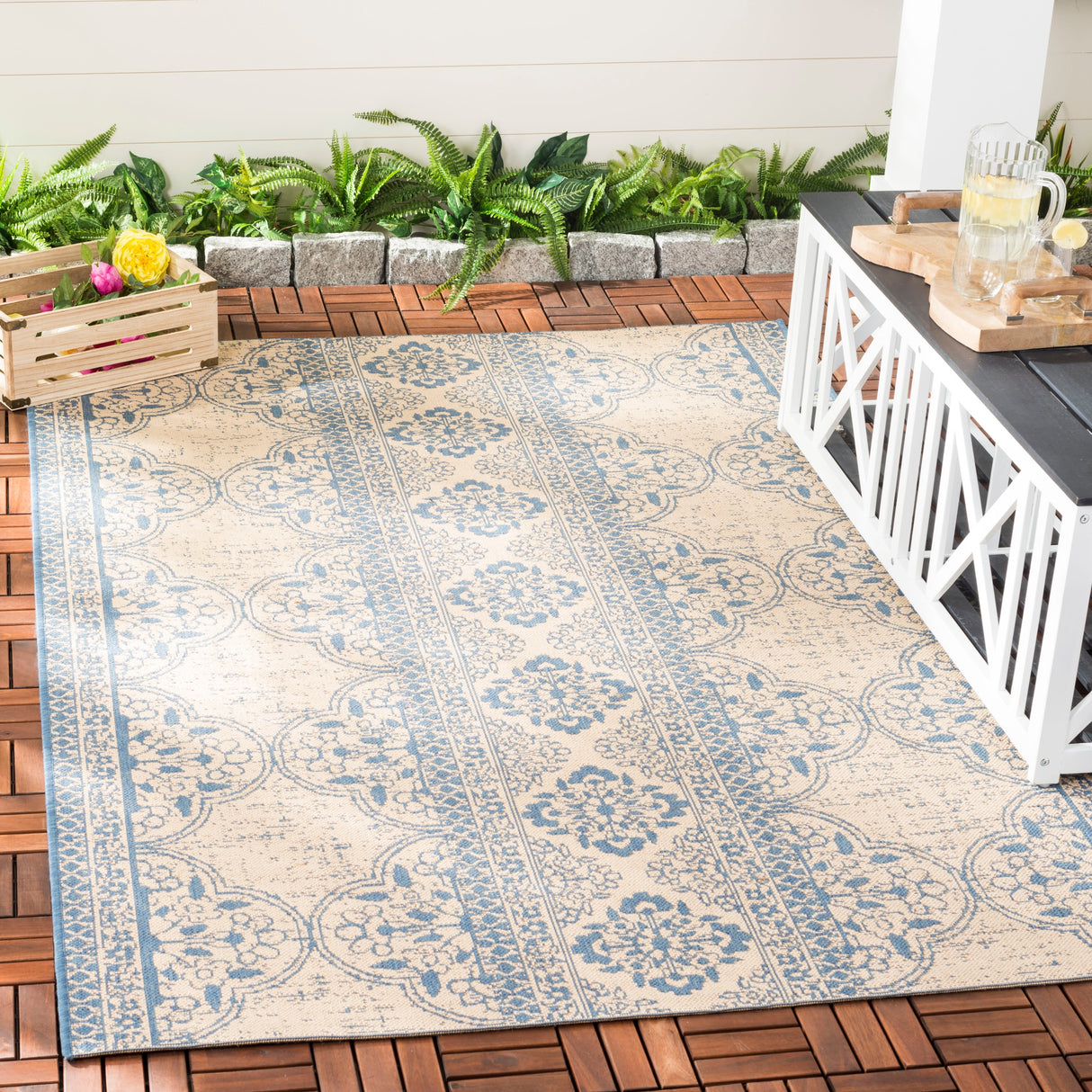 SAFAVIEH Beach House Belina Indoor/ Outdoor Waterproof Patio Backyard Rug