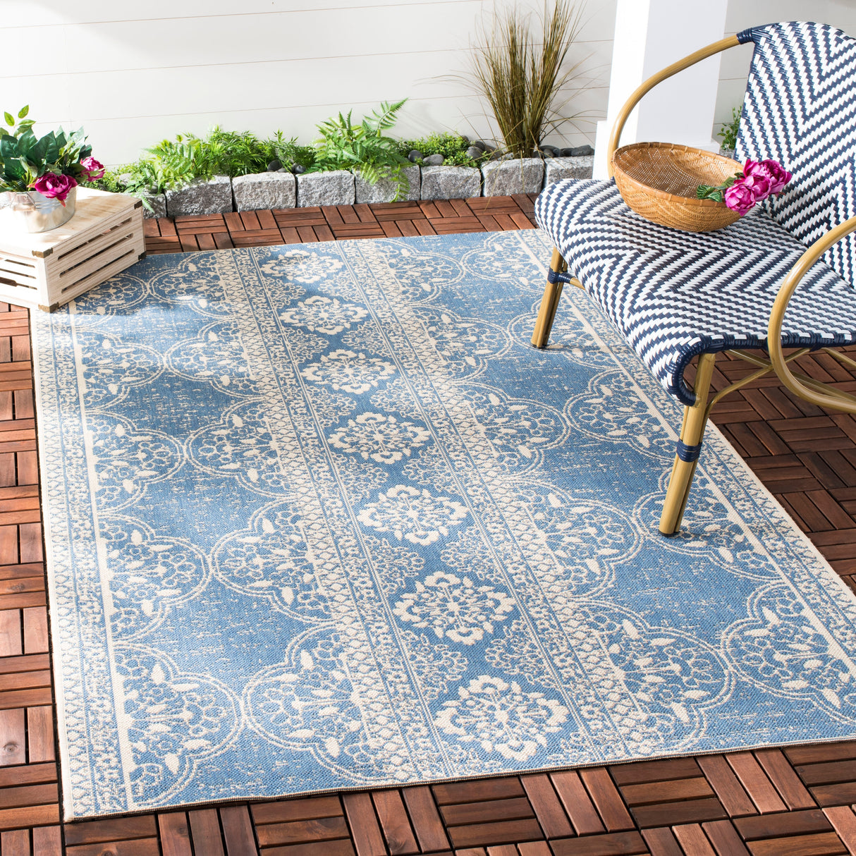 SAFAVIEH Beach House Belina Indoor/ Outdoor Waterproof Patio Backyard Rug