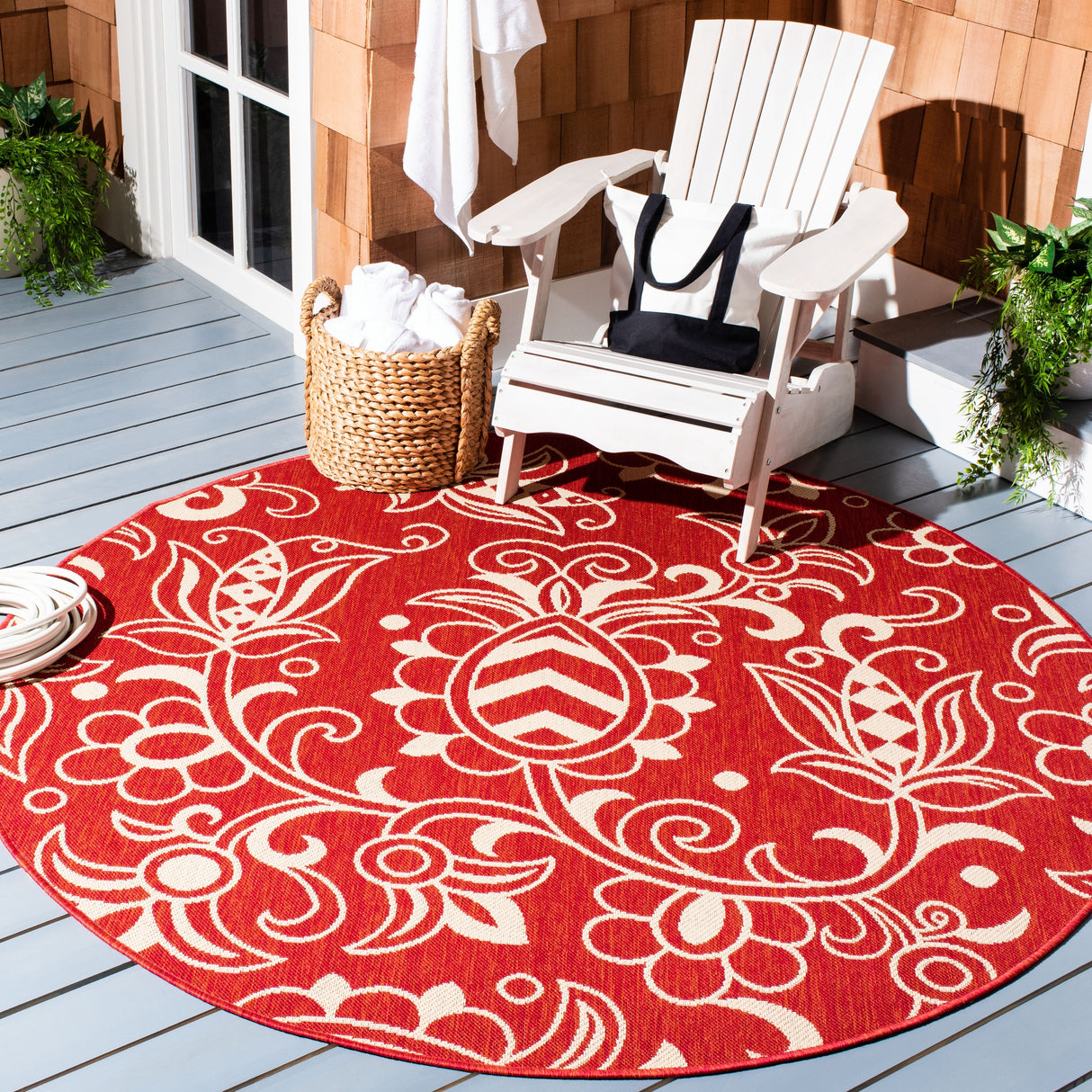 SAFAVIEH Beach House Jula Indoor/ Outdoor Waterproof Patio Backyard Rug